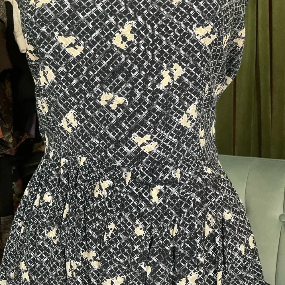 E.D. Michaels Scotty Dog Vintage Inspired Apron Dress With Pockets - Picture 3 of 7